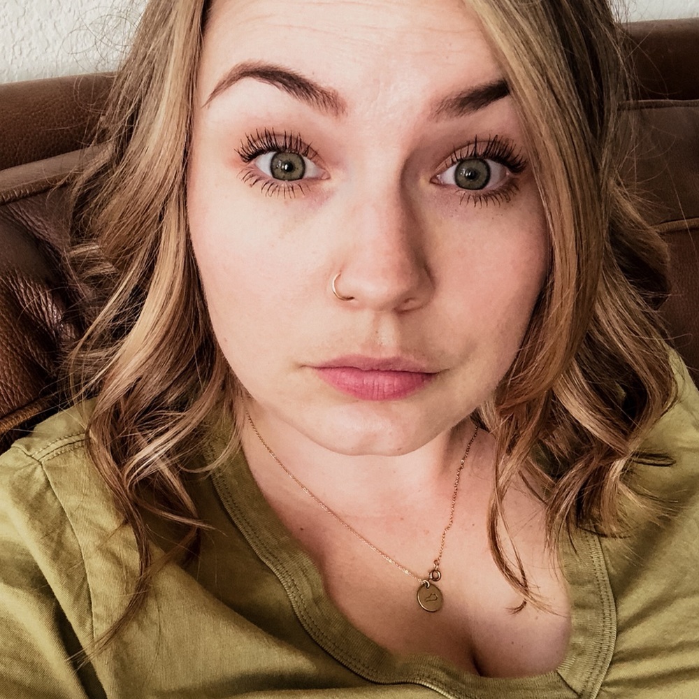 Meet your Posher, Macy